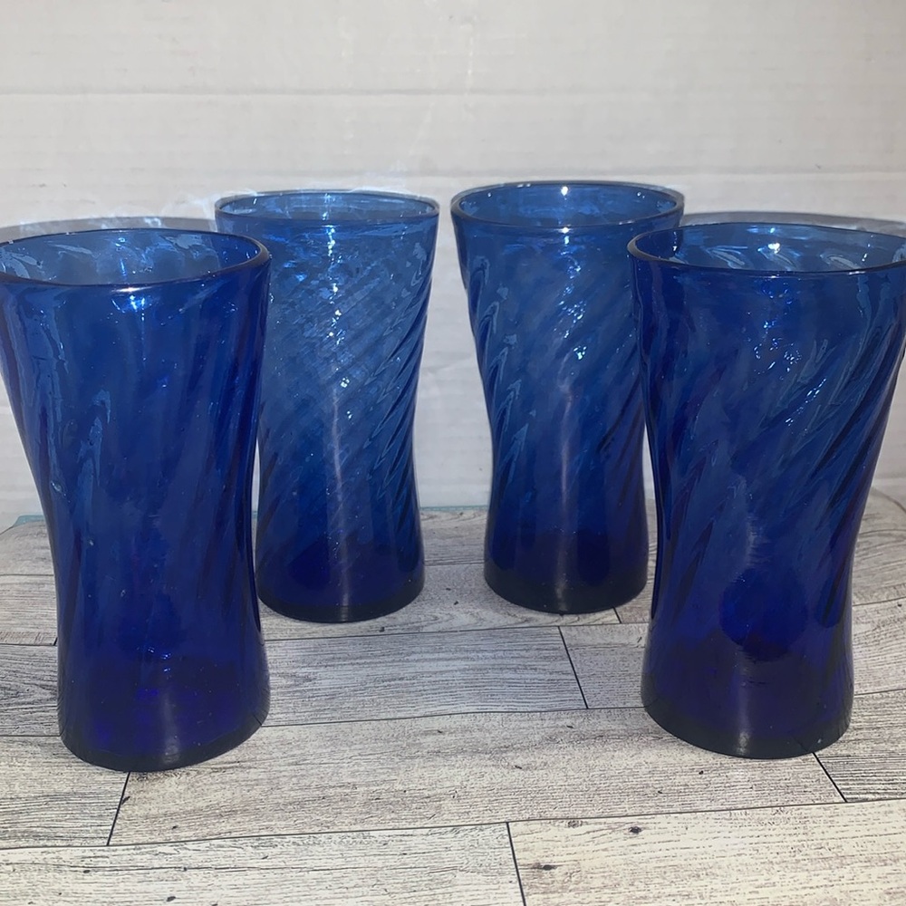 Antique Cobalt Blue Swirl Blown Tumblers
Set of 4 / 6 inch .. thick heavy glass